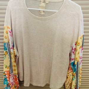 BRAND NEW!!! Roolee Printed Sleeve Top Size S